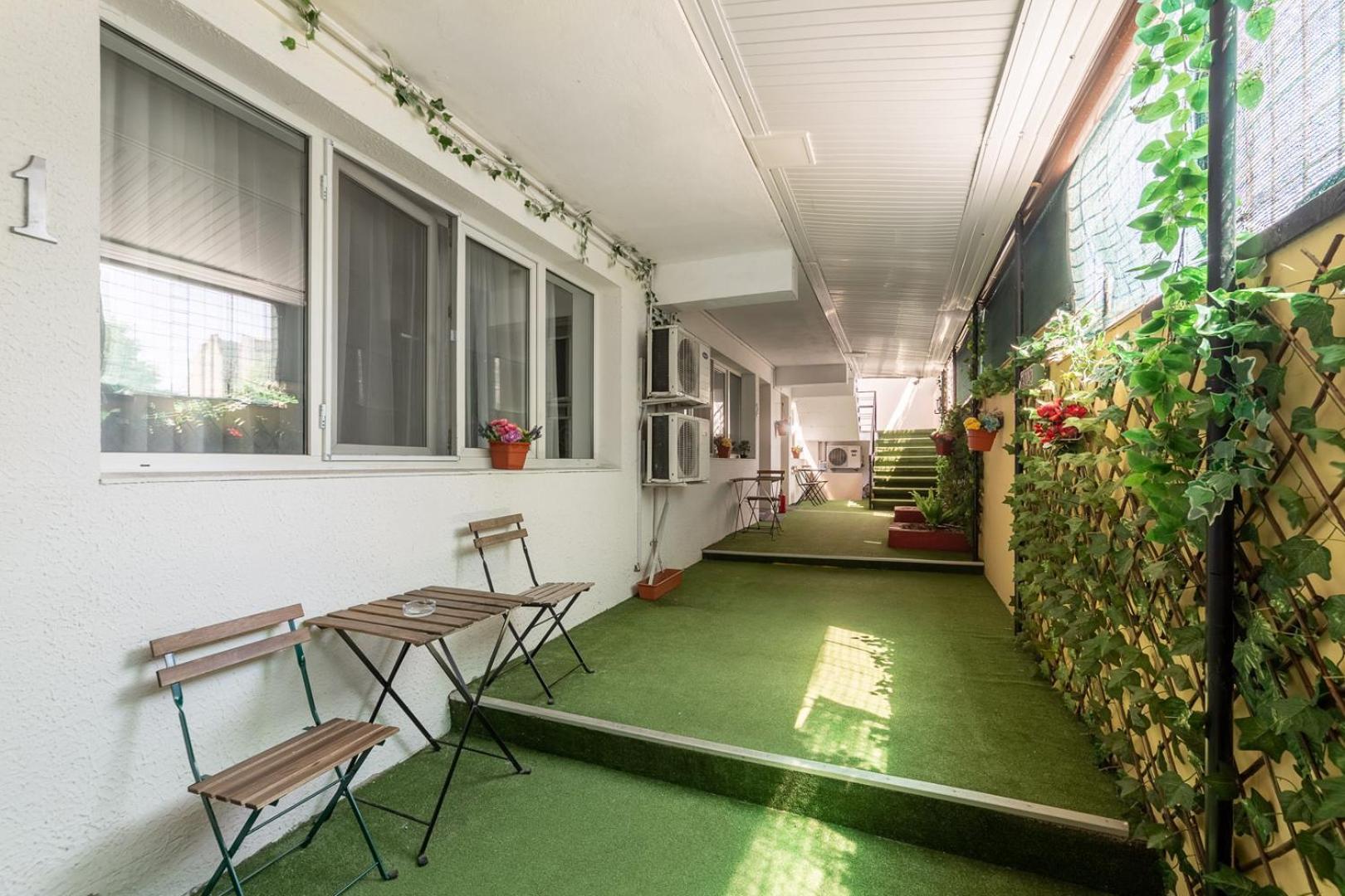 בוקרשט Downtown Victoria Studios By Citybookings מראה חיצוני תמונה